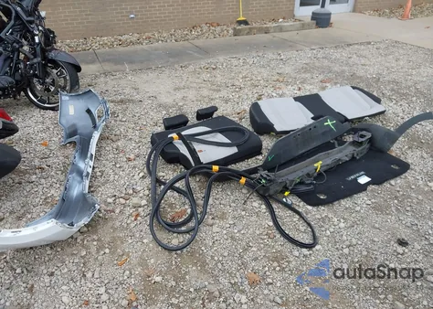 2024 Hyundai Venue Sel z USA, uszkodzony, nr VIN KMHRC8A3XRU283031